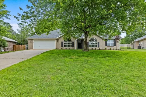 3530 E Redwood Dr, Fayetteville, AR 72703