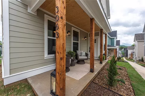 3063 W Tulsa St, Fayetteville, AR 72704