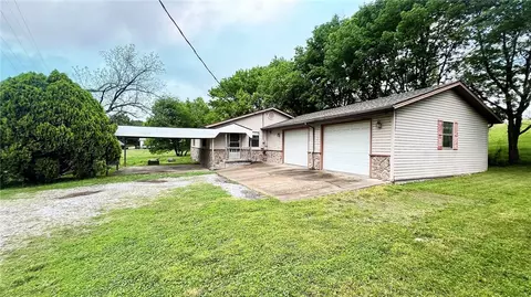 510 SE Ar 72 Hwy, Gravette, AR 72736