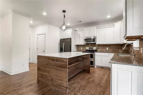 4 Veryan Ln, Bella Vista, AR 72714