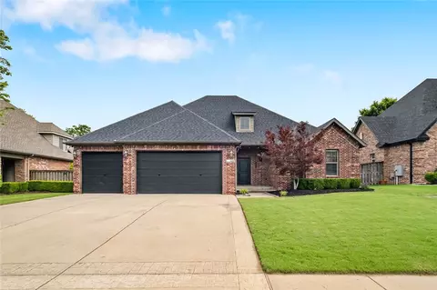 1119 NE Saint Ives Rd, Bentonville, AR 72712