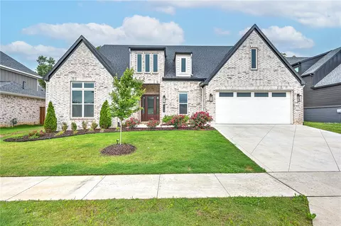 6708 SW Ambient St, Bentonville, AR 72713