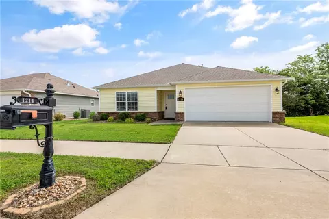 1214 Gentle Valley Dr, Fayetteville, AR 72704