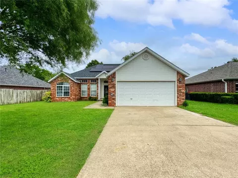 2720 Granny Smith Ave, Springdale, AR 72764