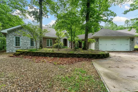 4 Brixham Ln, Bella Vista, AR 72714