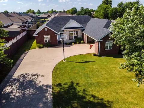 708 Herron St, Prairie Grove, AR 72753