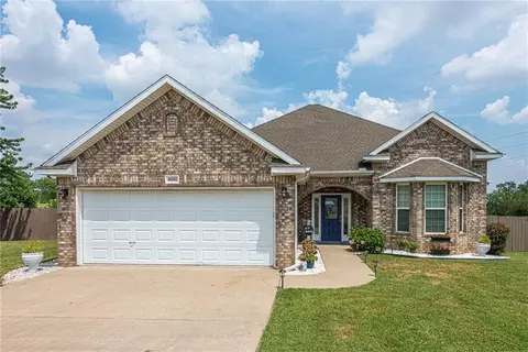 8666 Ruth Ln, Bentonville, AR 72712