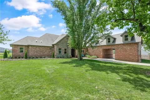 13059 Rheas Mill Rd, Farmington, AR 72730