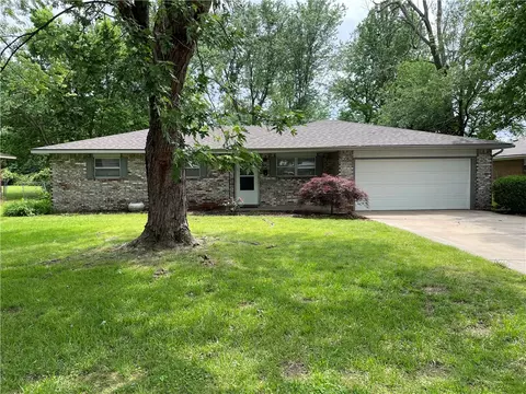 2109 Ina Ave, Springdale, AR 72762