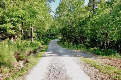 000 Co Rd 108, Eureka Springs, AR 72632