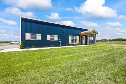 11095 Fishback Rd, Gravette, AR 72736
