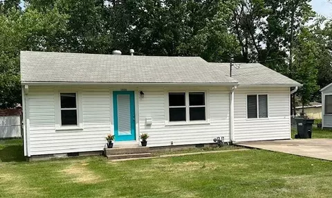 1606 Horseshoe Dr, Springdale, AR 72762