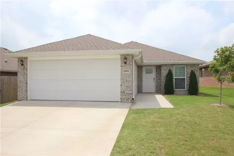 6009 NW Sherman St, Bentonville, AR 72713