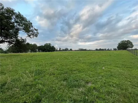 Pepper Hills Drive, Siloam Springs, AR 72761