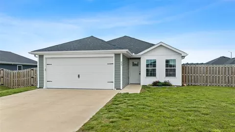 825 S Crow St, Siloam Springs, AR 72761