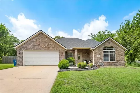 8 Rosenheath Ln, Bella Vista, AR 72715