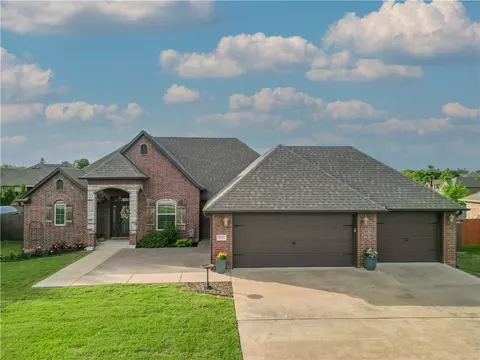 6302 Well Rd, Bentonville, AR 72712