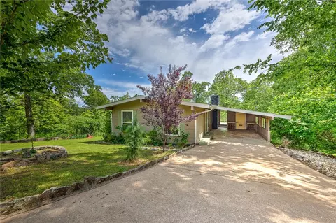 12 Brightling Ln, Bella Vista, AR 72715