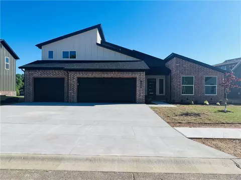 1308 Bunker Dr, Pea Ridge, AR 72751
