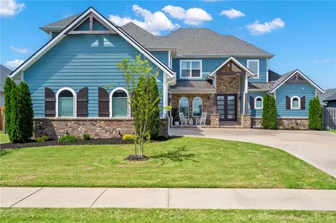 820 Big Horn St, Bentonville, AR 72712