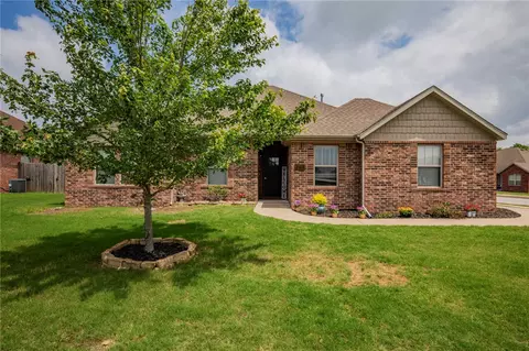 461 Sorrento Dr, Centerton, AR 72719