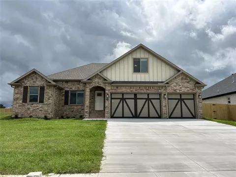 5889 Poppy Ave, Springdale, AR 72762