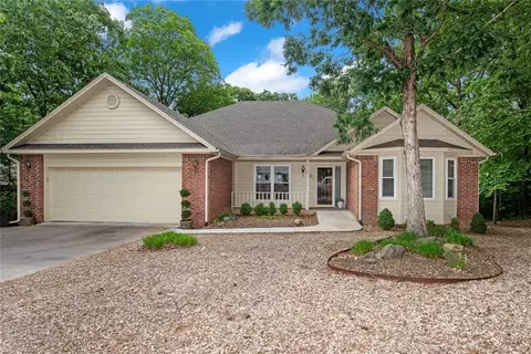 18 Lavendon Cir, Bella Vista, AR 72714