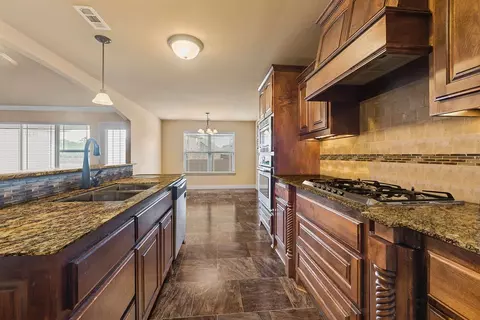 2913 N 14th Pl, Rogers, AR 72756 photo 8