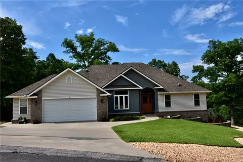 7 Mckeever Ln, Bella Vista, AR 72715