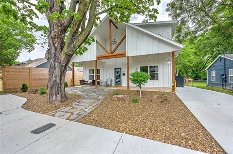 301 SE Henry St, Bentonville, AR 72712