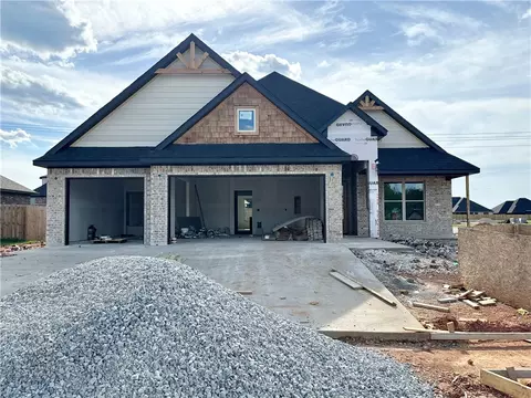 2109 Crandall Rd, Pea Ridge, AR 72751