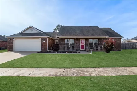 203 S Cherry St, Pea Ridge, AR 72751