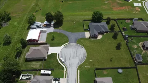 2007 Dover Cv, Pea Ridge, AR 72751