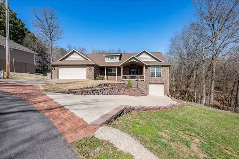 7 Kincardine Ln, Bella Vista, AR 72715