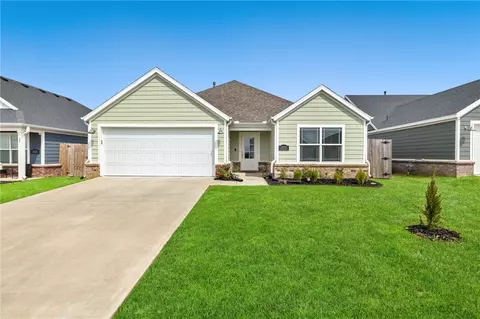 3737 Rockdale St, Springdale, AR 72764