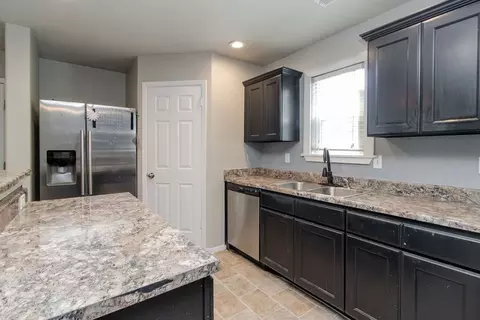 Kitchen - 313 E Glendale Ln, Rogers, AR 72758 photo 3 of 4