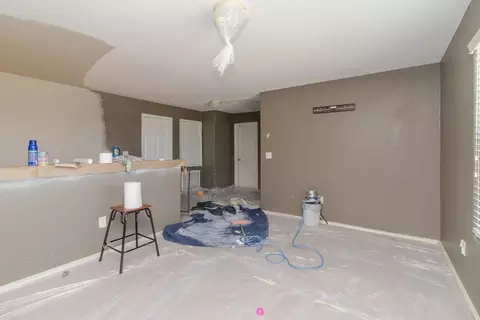 Living - 313 E Glendale Ln, Rogers, AR 72758 photo 3 of 4