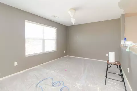 Living - 313 E Glendale Ln, Rogers, AR 72758 photo 2 of 4