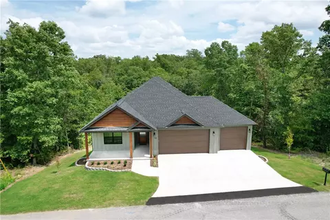 94 Murphy Dr, Bella Vista, AR 72715