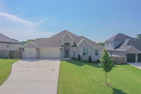 605 Valley Ln, Springdale, AR 72762