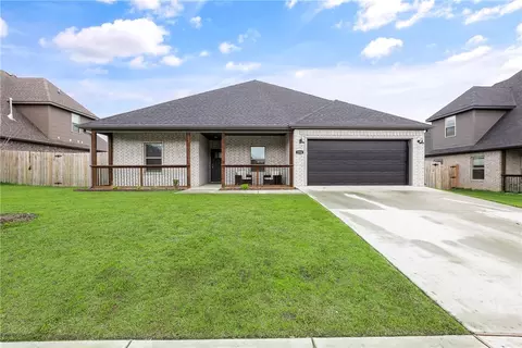 236 Ramsey St, Gentry, AR 72734