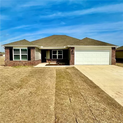 2653 Reynolds St, Pea Ridge, AR 72751