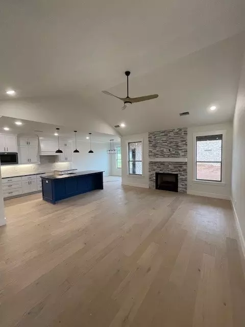 650 Abigail St, Centerton, AR 72719 photo 4