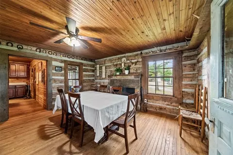 Dining - 14785 Tomato Wc 215 Rd, West Fork, AR 72774 photo 1 of 2