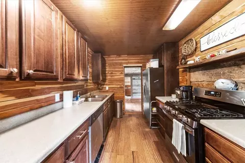 Kitchen - 14785 Tomato Wc 215 Rd, West Fork, AR 72774 photo 2 of 4