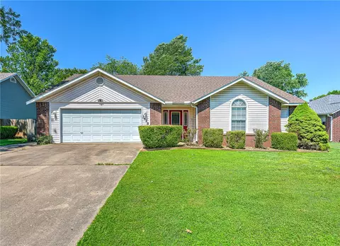 3428 Ryan St, Springdale, AR 72764