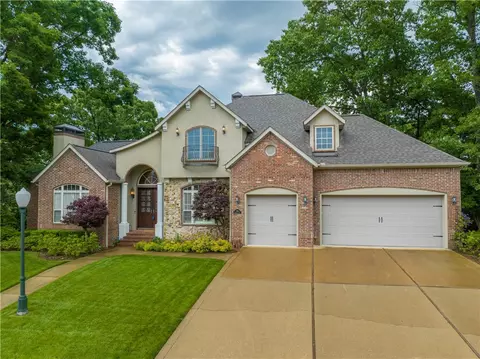 902 NW Oxford Gate Dr, Bentonville, AR 72712
