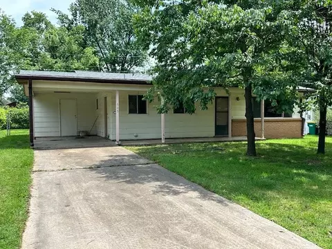 805 N 14th St, Rogers, AR 72756