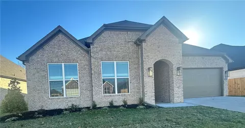 3439 E Greystone Dr, Fayetteville, AR 72764