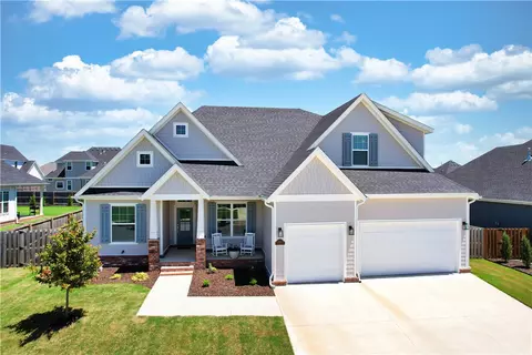 6411 S 62nd St, Rogers, AR 72758